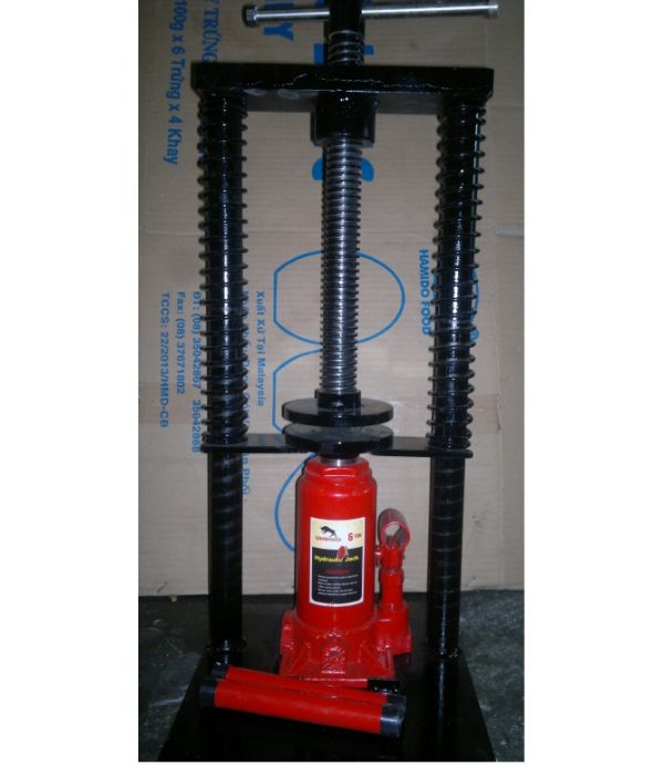 Máy ép nhựa cứng con đội